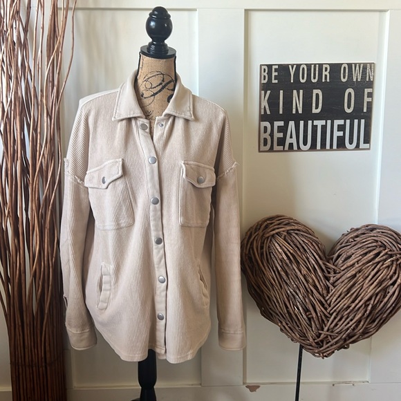 Sun Day Club Beige Snap Front Shacket With Pockets - Picture 1 of 8